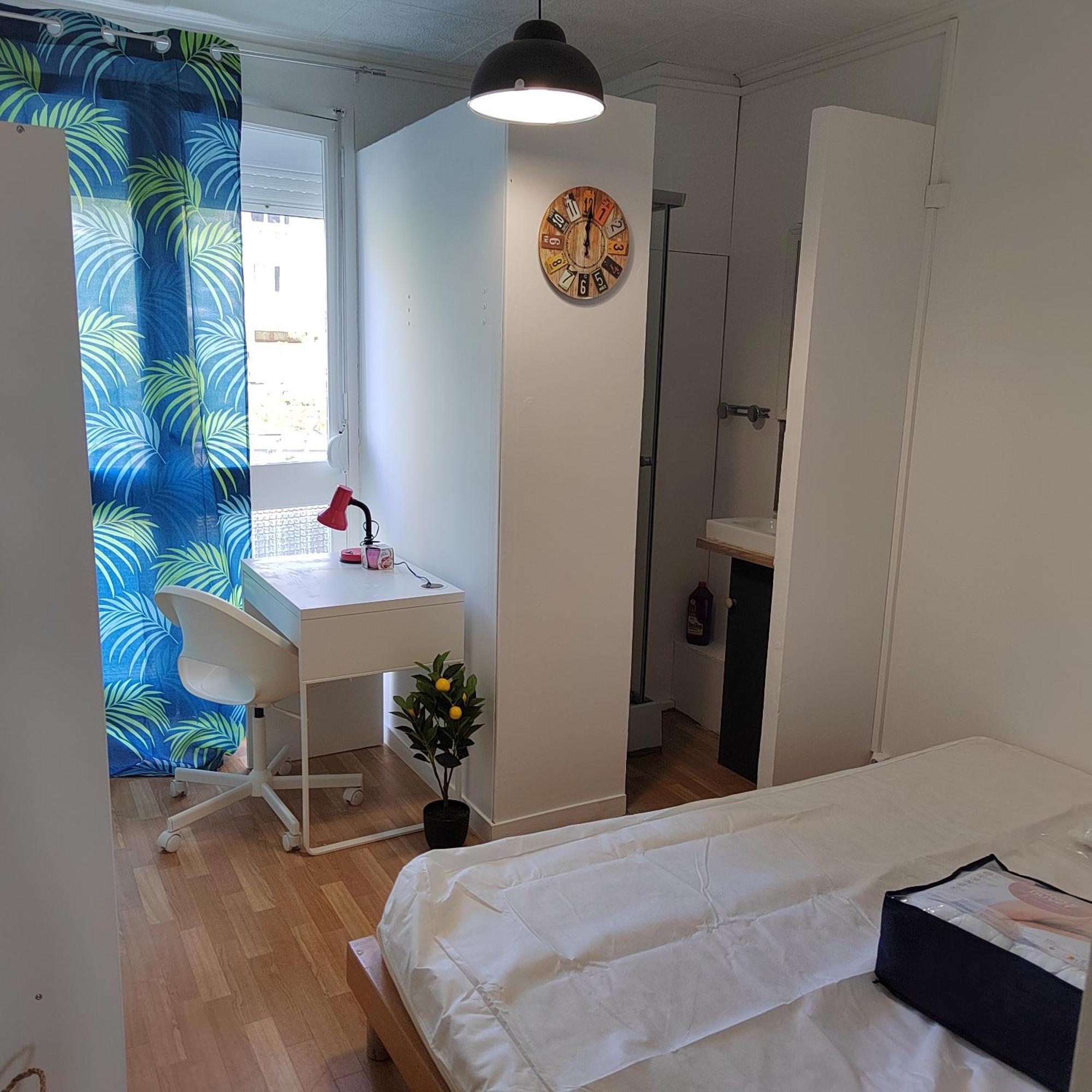 Chambre Dans Un Appartement En Colocation Ρεν Εξωτερικό φωτογραφία