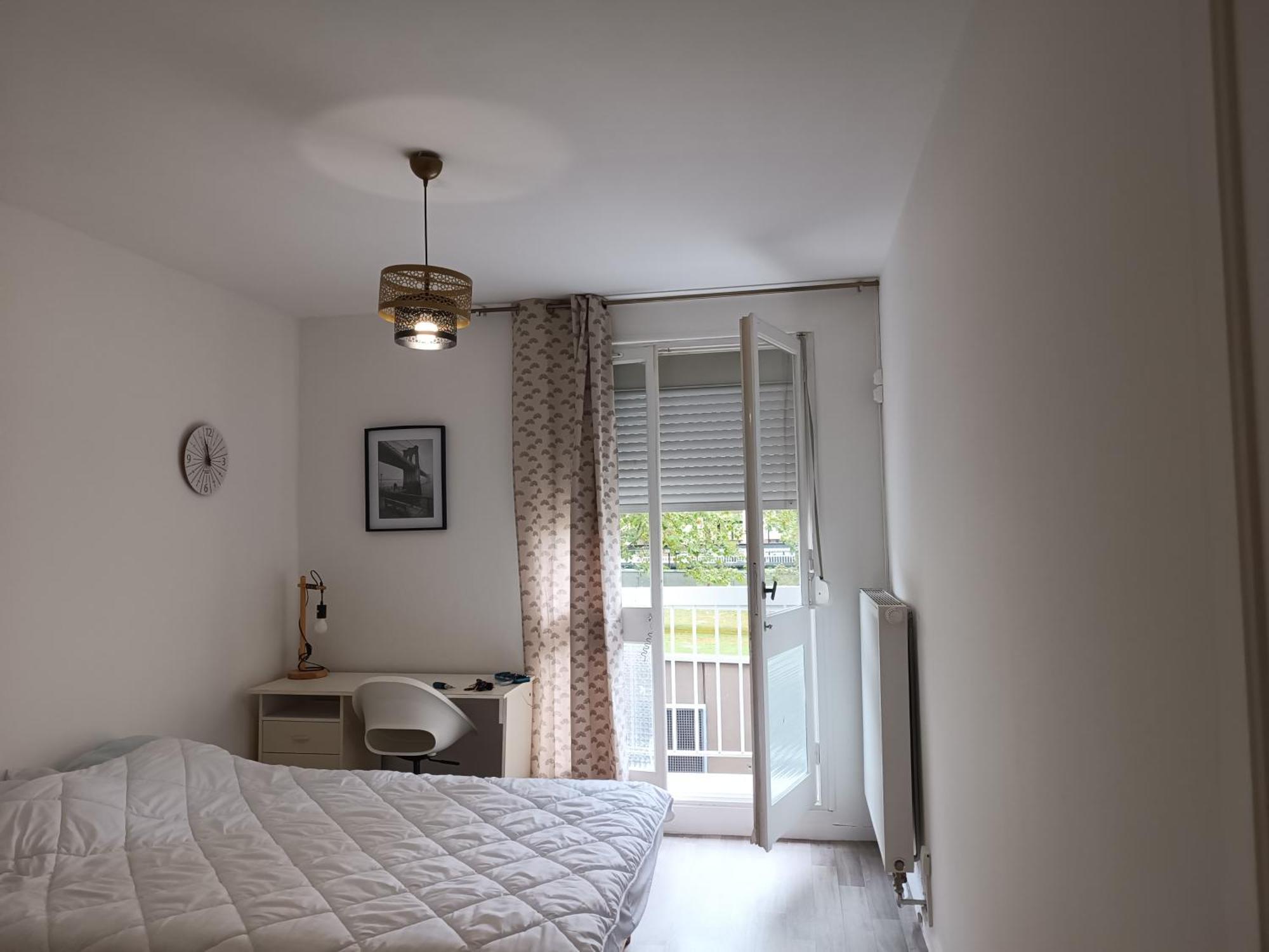 Chambre Dans Un Appartement En Colocation Ρεν Εξωτερικό φωτογραφία
